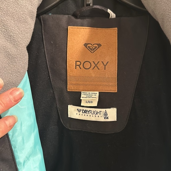 Roxy Ski Snowboard jacket coat LG black & white - worn once! - Picture 3 of 14